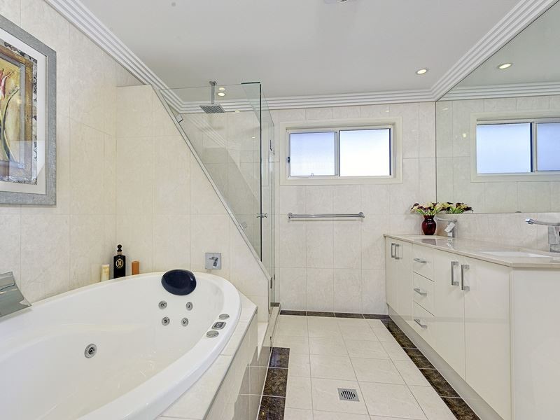 23 Faversham Street, Woolloongabba QLD 4102