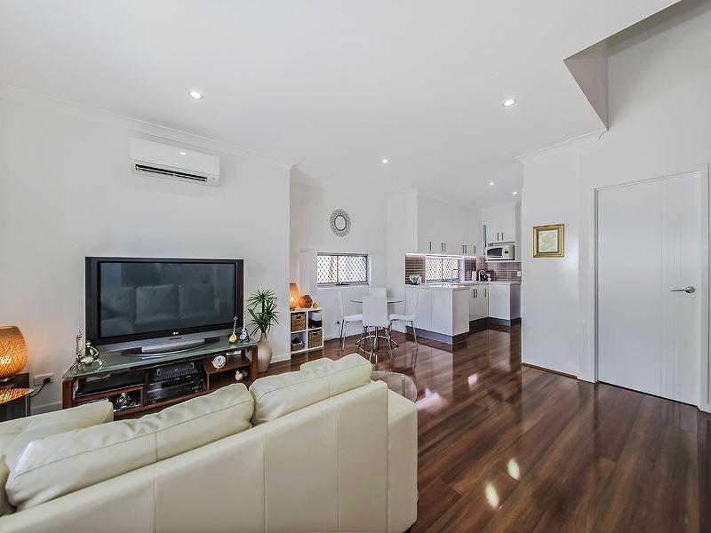 2/25 Cambridge Street, Carina Heights QLD 4152