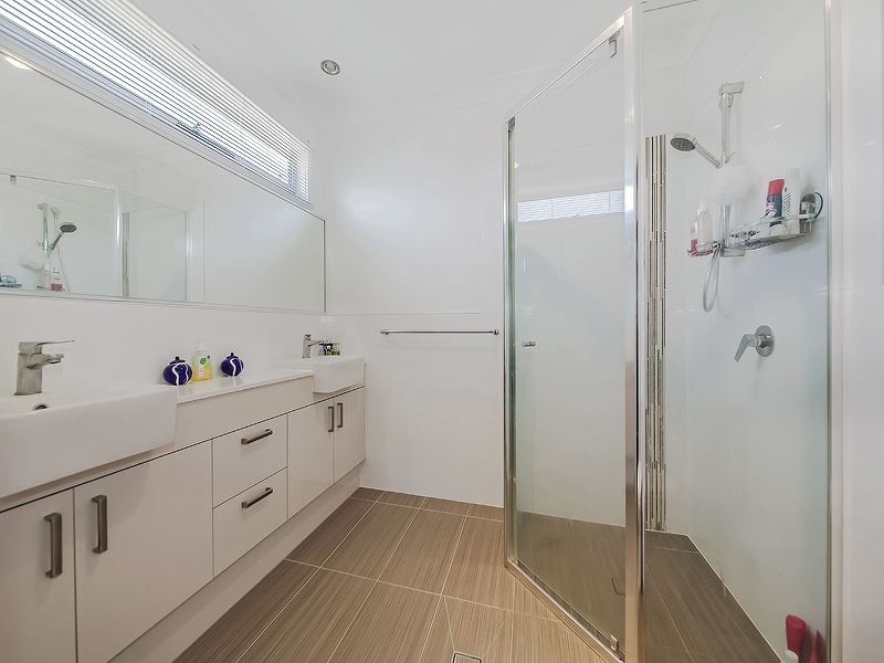 2/25 Cambridge Street, Carina Heights QLD 4152