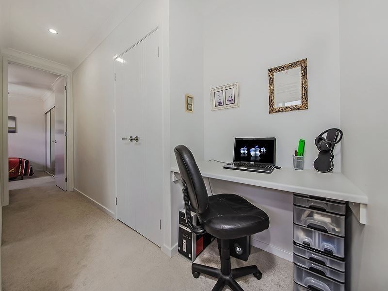 2/25 Cambridge Street, Carina Heights QLD 4152