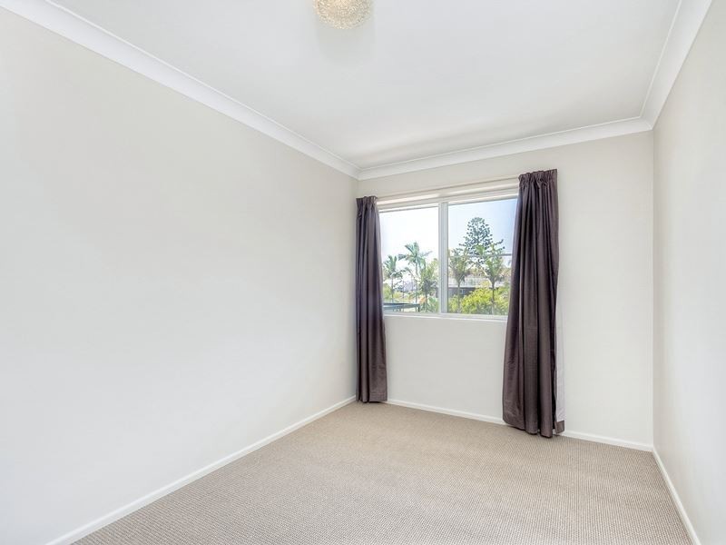 4/22 Stirrat Street, Coorparoo QLD 4151