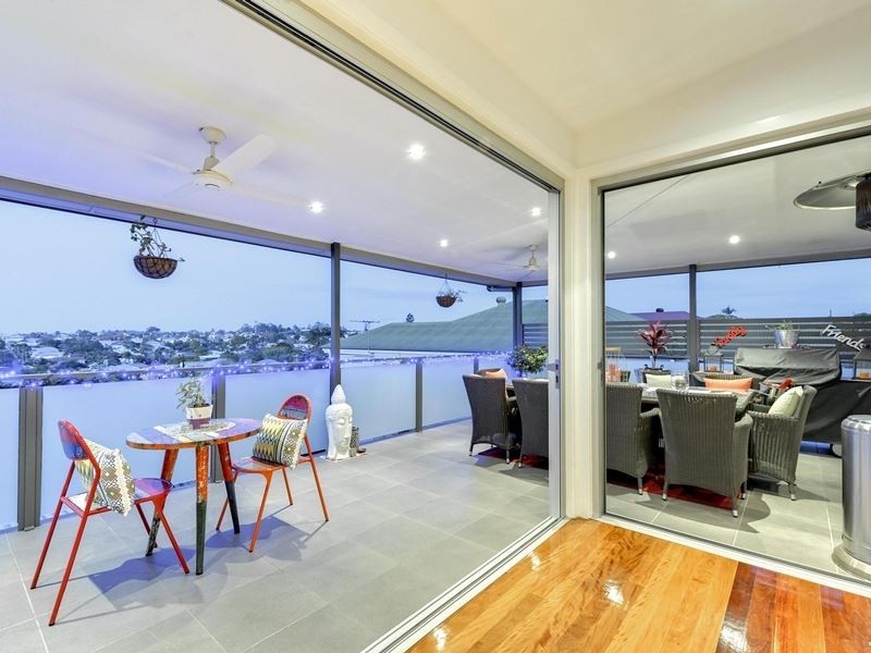 72 Newman Avenue, Camp Hill QLD 4152