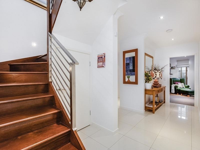 72 Newman Avenue, Camp Hill QLD 4152