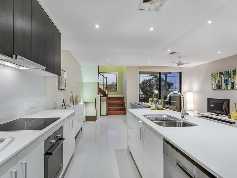 1/8 Clive Street, Annerley QLD 4103