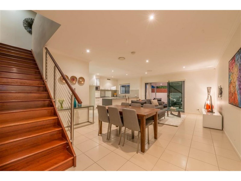 8/265 Cavendish Road, Coorparoo QLD 4151