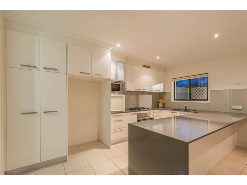 8/265 Cavendish Road, Coorparoo QLD 4151