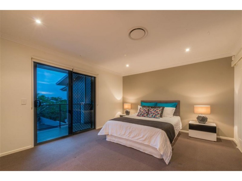 8/265 Cavendish Road, Coorparoo QLD 4151