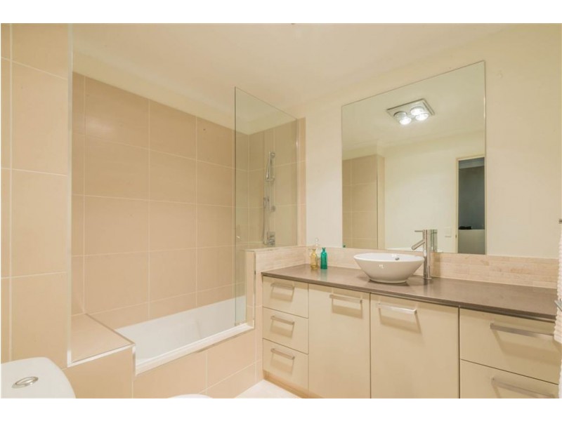 8/265 Cavendish Road, Coorparoo QLD 4151