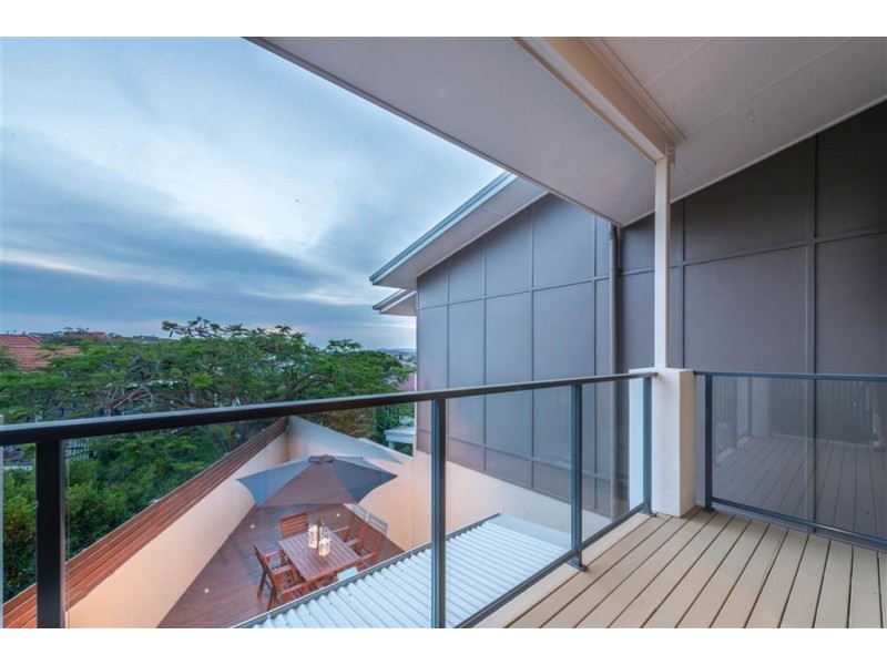 8/265 Cavendish Road, Coorparoo QLD 4151