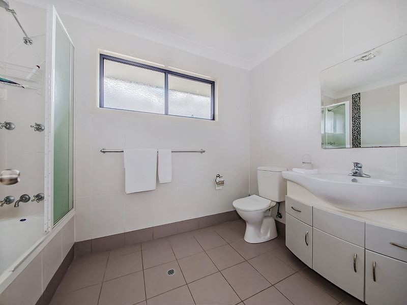 1/77 Adelaide Street, Carina QLD 4152