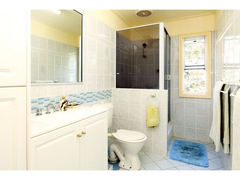 104 Leicester Street, Coorparoo QLD 4151