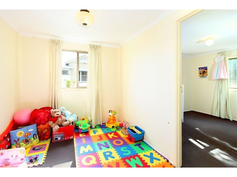 104 Leicester Street, Coorparoo QLD 4151