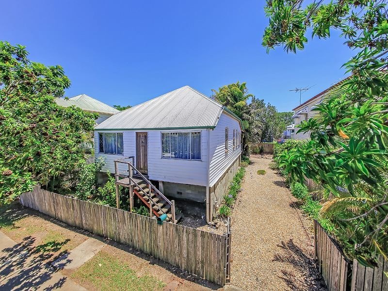 10 Ellis Street, Greenslopes QLD 4120