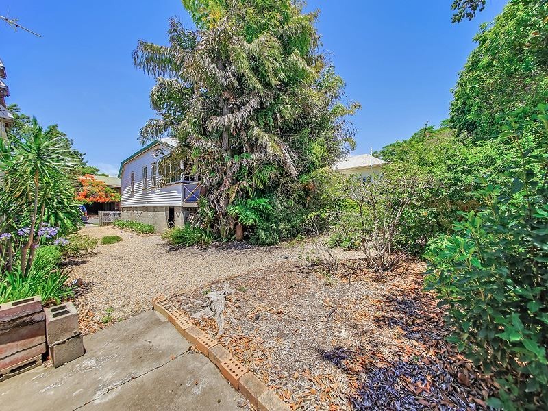 10 Ellis Street, Greenslopes QLD 4120