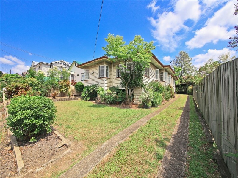 20 Arnold Street, Holland Park QLD 4121
