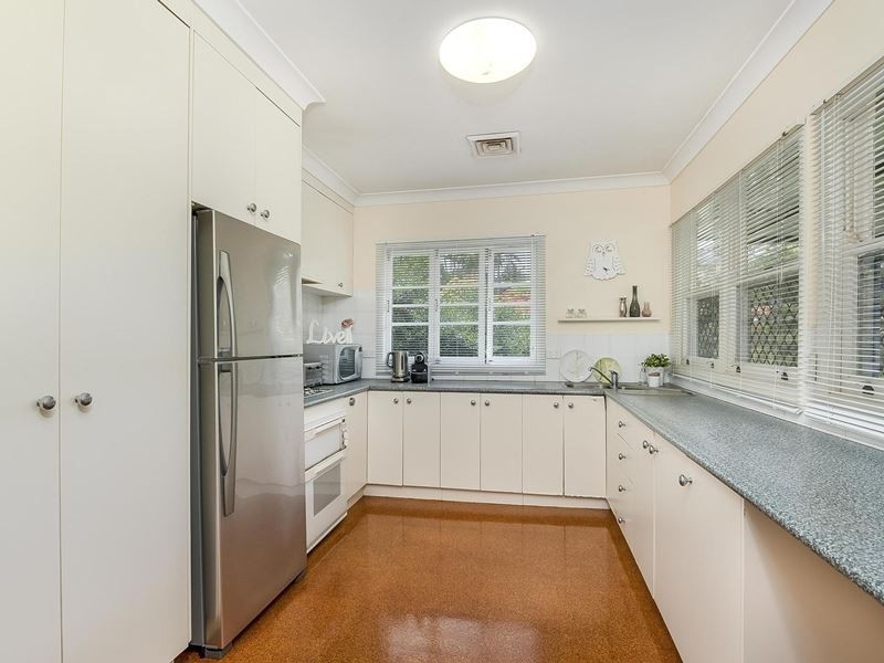 20 Newbolt Street, Holland Park QLD 4121