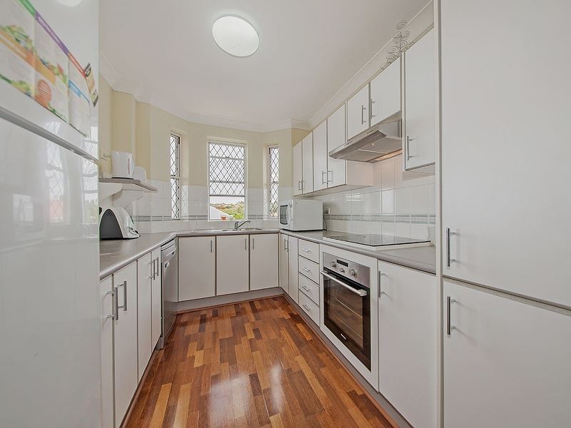 11/102 Pembroke Road, Coorparoo QLD 4151