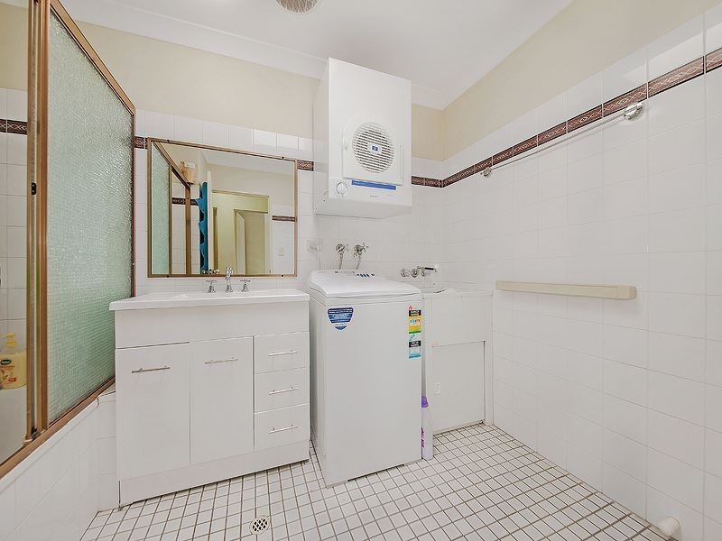 11/102 Pembroke Road, Coorparoo QLD 4151