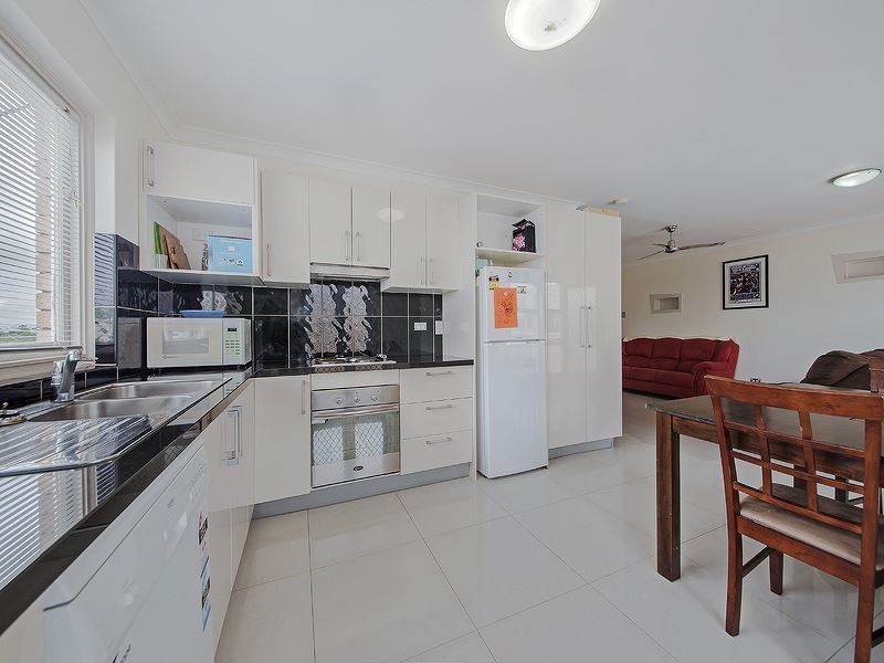 12/170 Old Cleveland Road, Coorparoo QLD 4151