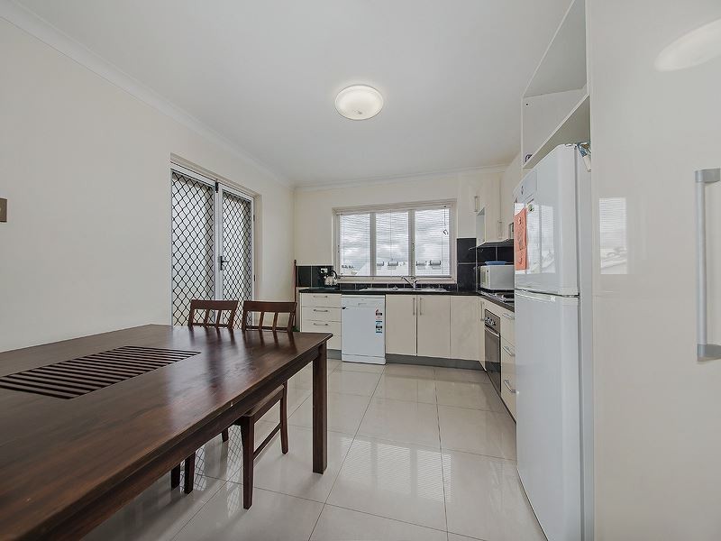 12/170 Old Cleveland Road, Coorparoo QLD 4151