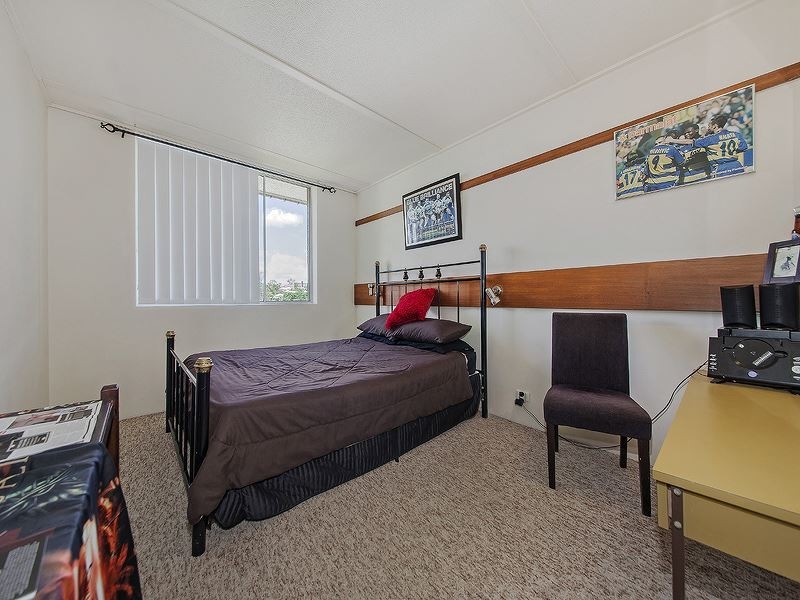 15/125 Clarence Road, Indooroopilly QLD 4068