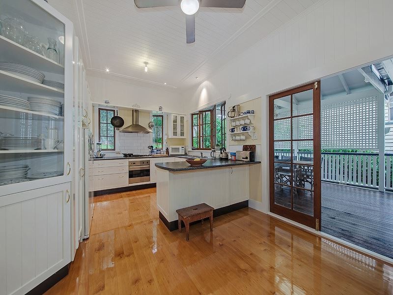 7 Beresford Terrace, Coorparoo QLD 4151