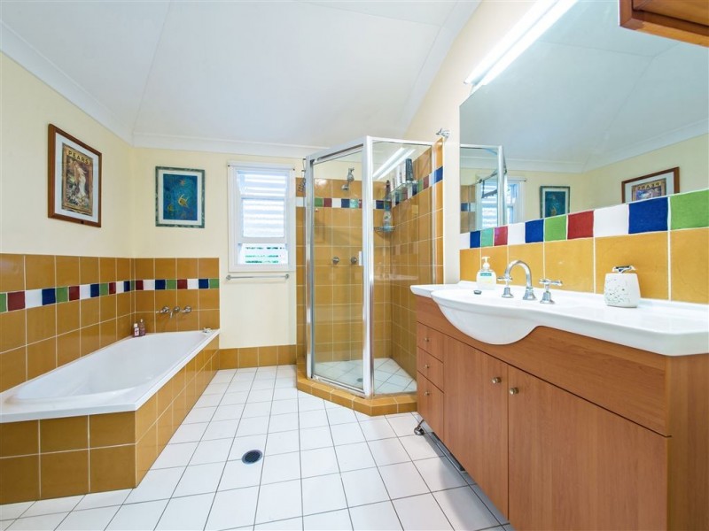 103 Temple Street, Coorparoo QLD 4151