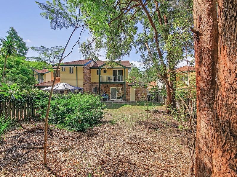 33 Hillside Crescent, Seven Hills QLD 4170