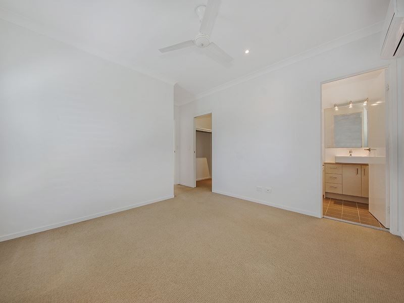 4/96 Dickenson Street, Carina QLD 4152