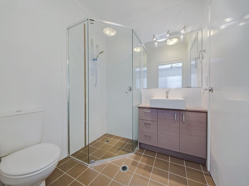 4/96 Dickenson Street, Carina QLD 4152