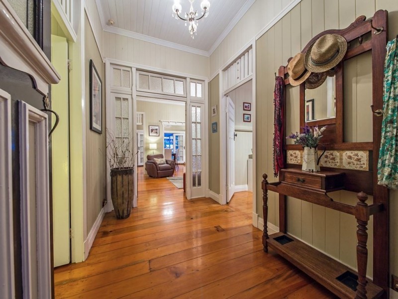 69 Wellington Street, Coorparoo QLD 4151