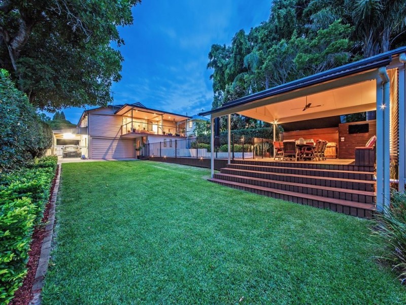 69 Wellington Street, Coorparoo QLD 4151