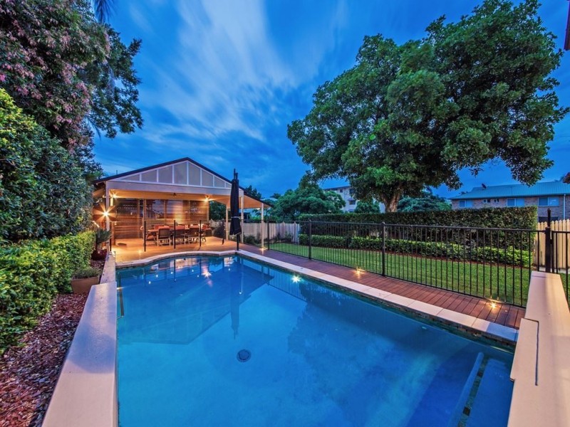 69 Wellington Street, Coorparoo QLD 4151