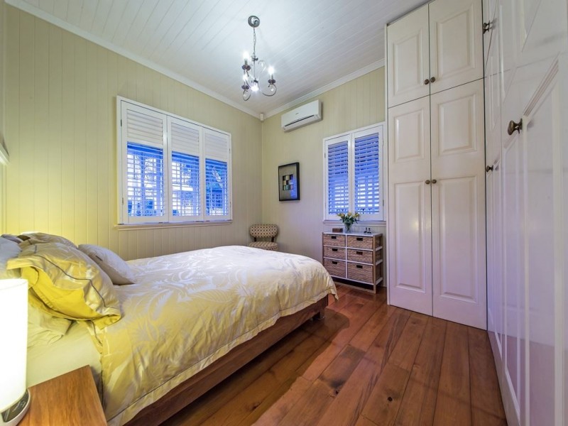 69 Wellington Street, Coorparoo QLD 4151