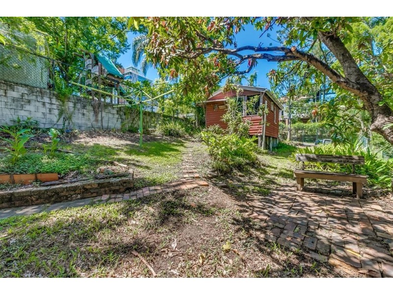 17 Chermside Street, Highgate Hill QLD 4101