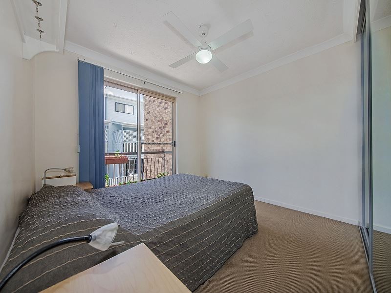 2/38 Rutland Street, Coorparoo QLD 4151