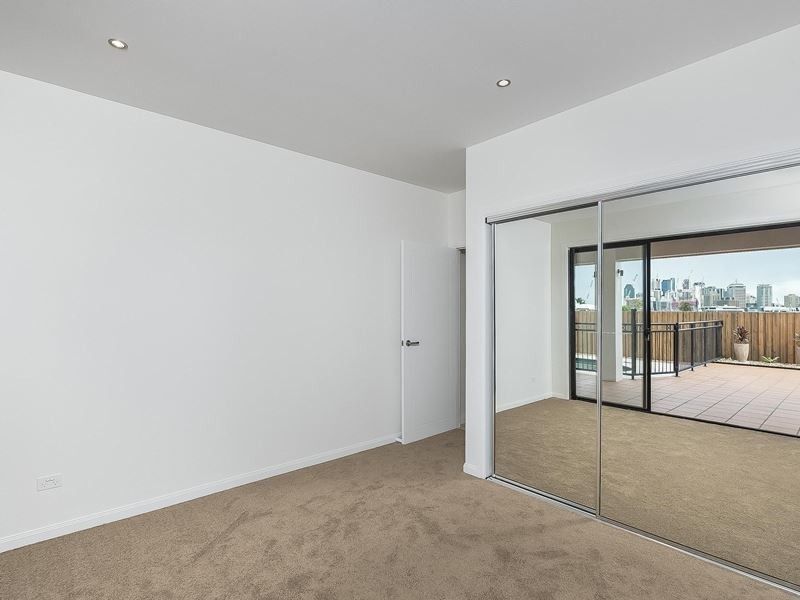 8 Gloucester Street, Highgate Hill QLD 4101