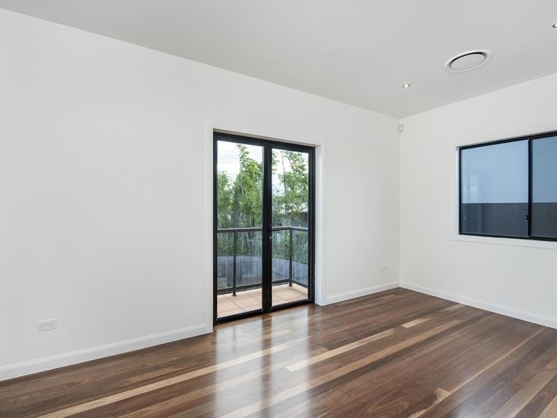 8 Gloucester Street, Highgate Hill QLD 4101