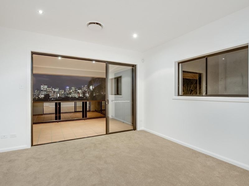 8 Gloucester Street, Highgate Hill QLD 4101
