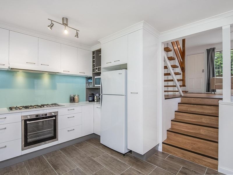 39 Woodville Place, Annerley QLD 4103