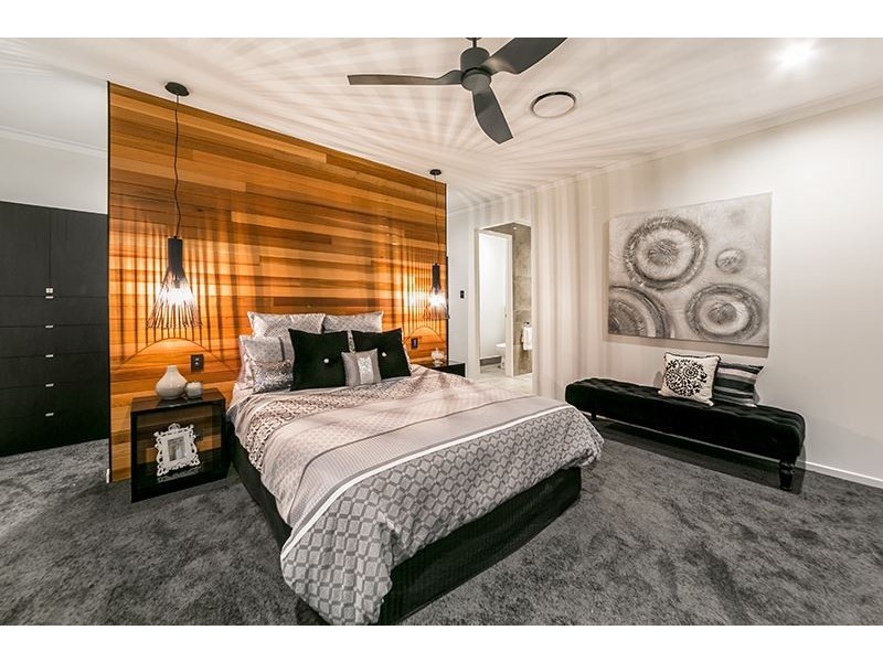 5 Iris Street, Holland Park West QLD 4121