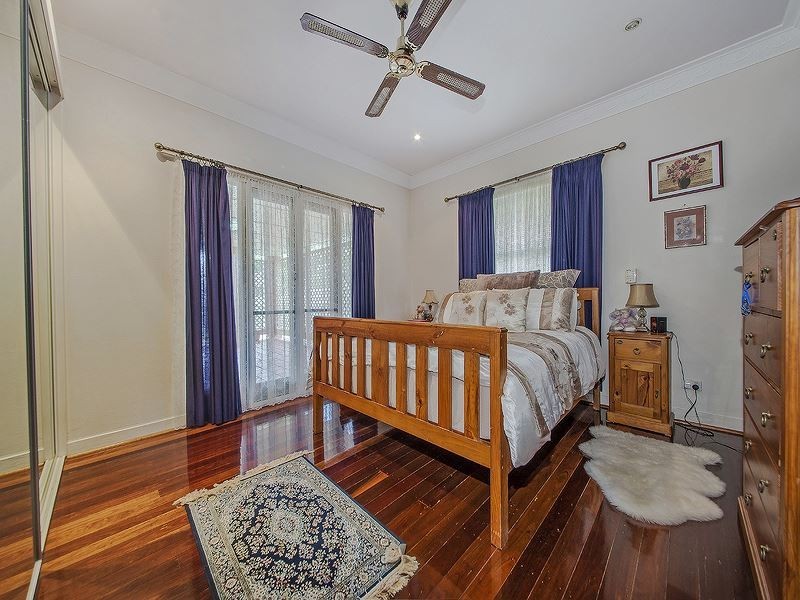 30 Gatling Road, Cannon Hill QLD 4170