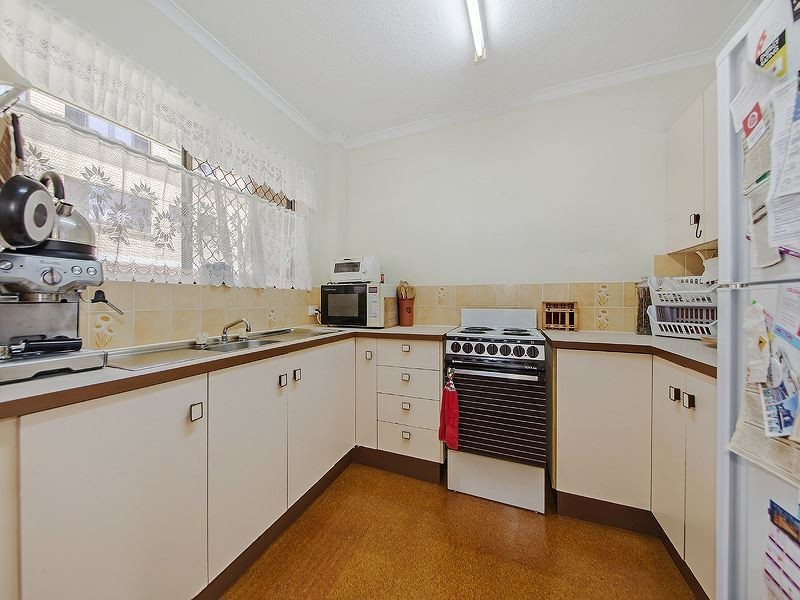 1/63 Nicklin Street, Coorparoo QLD 4151