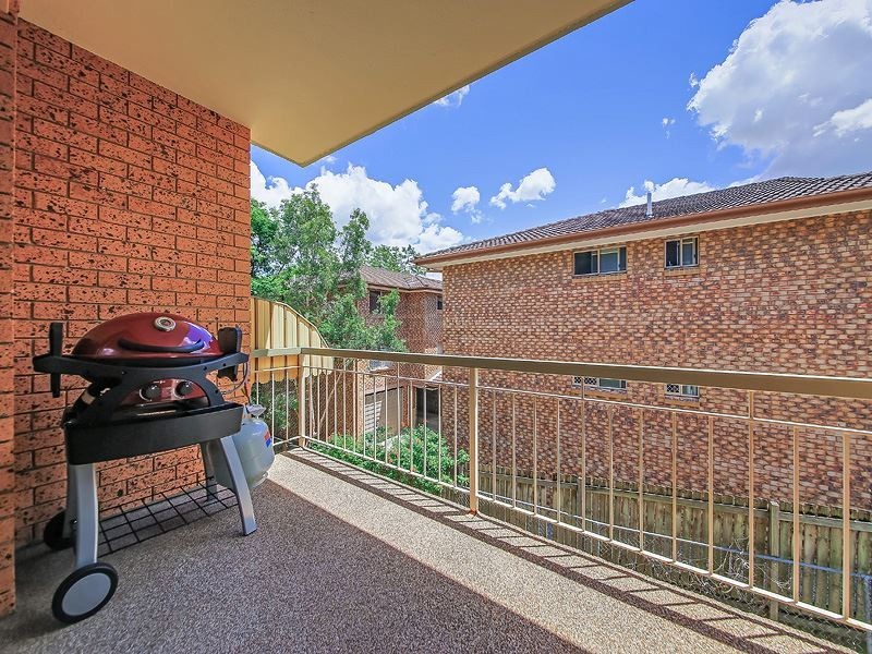 1/63 Nicklin Street, Coorparoo QLD 4151