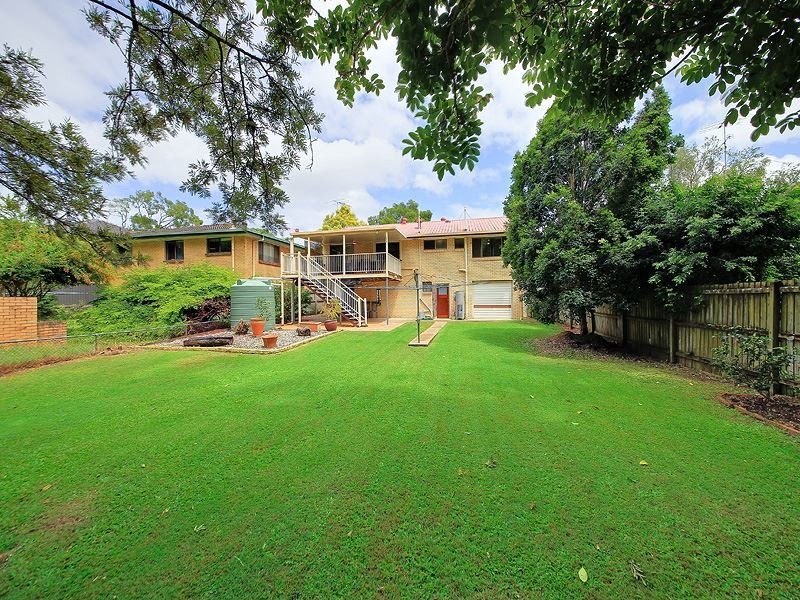 24 Condor Road, Coorparoo QLD 4151