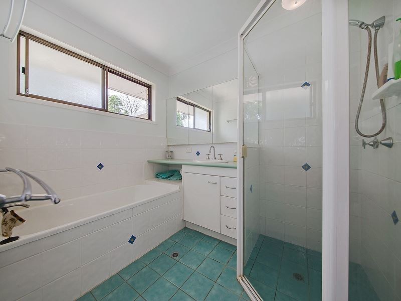 24 Condor Road, Coorparoo QLD 4151