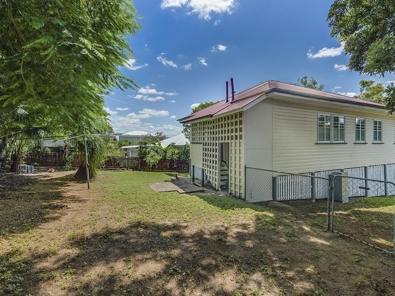 28 Vallely Street, Annerley QLD 4103
