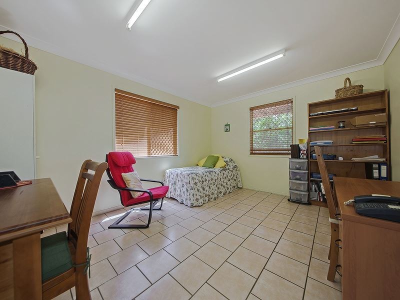 73 Hipwood Street, Norman Park QLD 4170