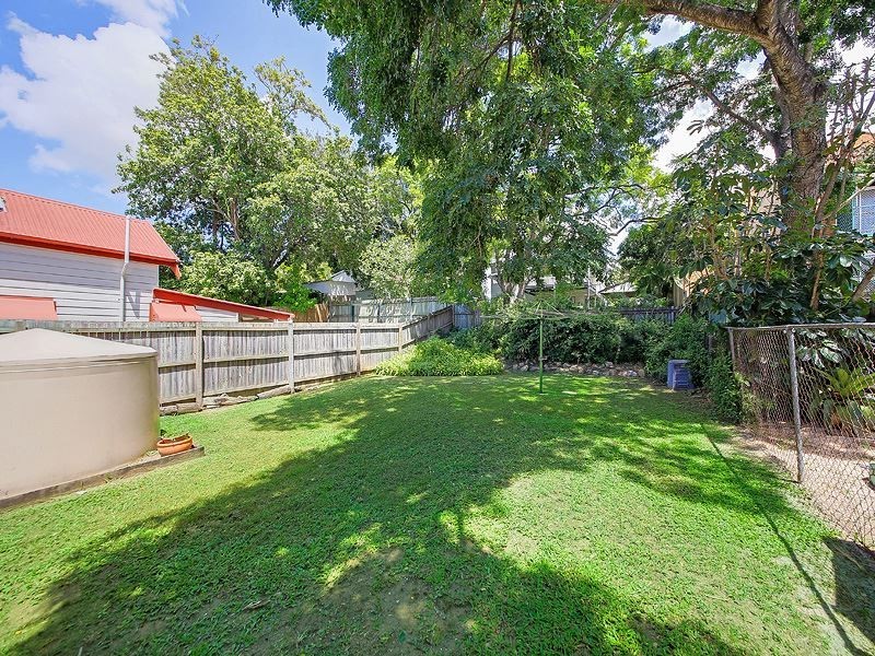 73 Hipwood Street, Norman Park QLD 4170