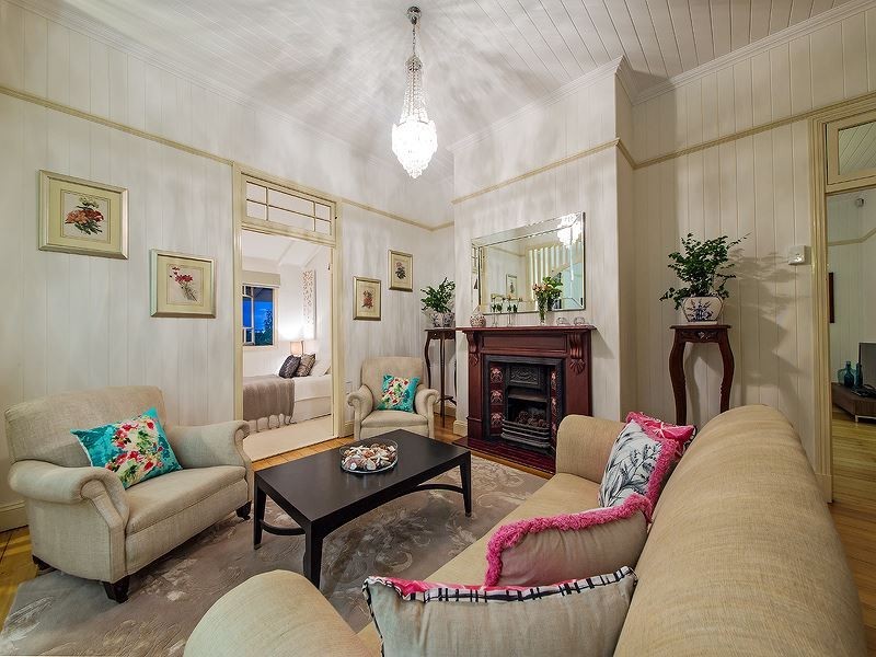 6 Verry Street, Coorparoo QLD 4151